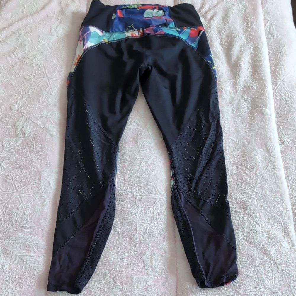 Athleta Tropical Pattern Womens Leggings - Picture 6 of 13